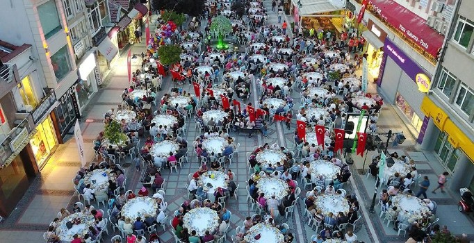Edirne’de Kadir Gecesi dev iftar sofrası kurulacak