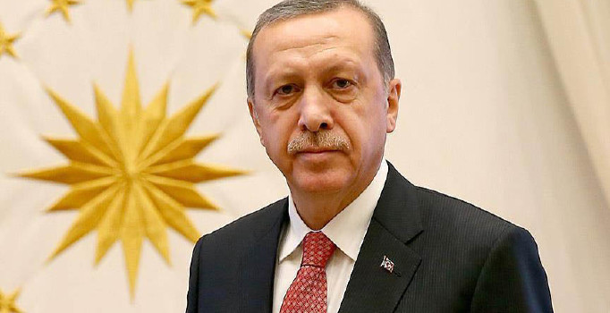 Erdoğan Alman komedyen Böhmermann'dan şikayetçi oldu