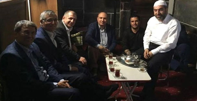 MHP'de Özdağ ve Halaçoğlu'nun habersiz Diyarbakır ziyareti partiyi karıştırdı