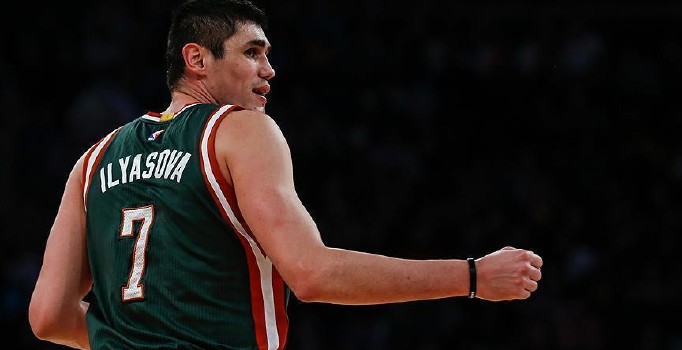 Ersan İlyasova'dan Bucks potasına 22 sayı