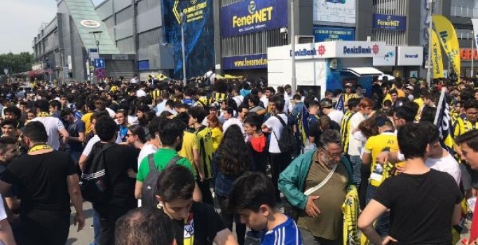 Taraftar mazbata törenine hazır