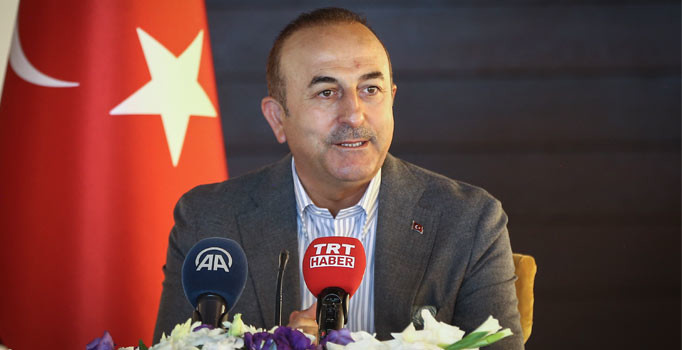 Bakan Çavuşoğlu: YPG Münbiç'ten çekilecek, silahları alınacak
