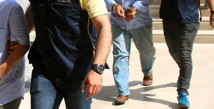 Ağrı merkezli 11 ilde FETÖ operasyonu: 12 gözaltı