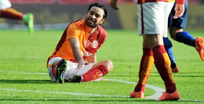 Sakatlığı devam eden Selçuk İnan Antalyaspor maçı kadrosuna dahil edilmedi