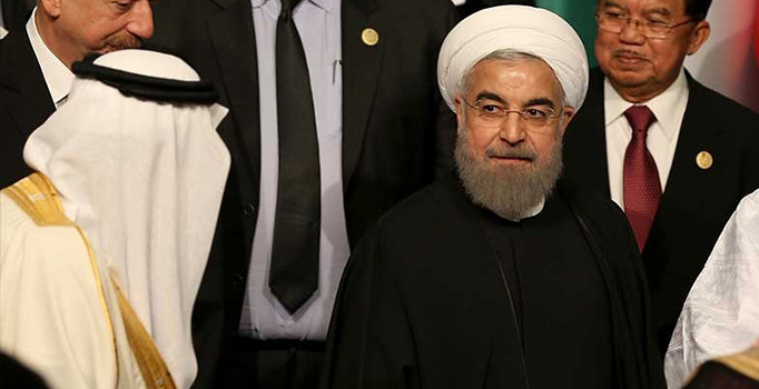 İslam İşbirliği Teşkilatı zirvesinde İran- Suud krizi: Ortak deklarasyon taslağına Zarif'ten itiraz