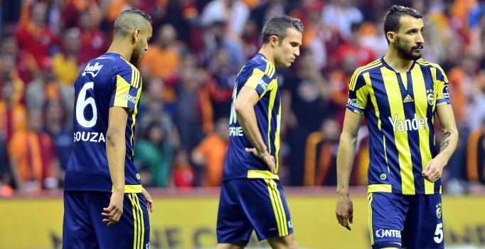 Fenerbahçe ezeli rakibi Galatasaray'ı 17 yıl sonra iki lig maçında da yenemedi