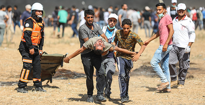 Gazze'de İsrail katliamı: 4 şehit, yüzlerce yaralı