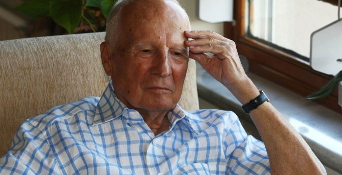 Fenerbahçe'den Kenan Evren'e taziye ilanı