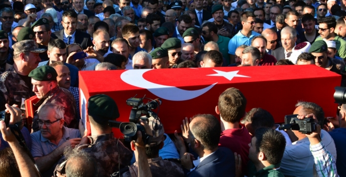 Son dakika! Hakkari'de hain saldırı: 1 şehit, 4 yaralı