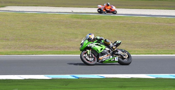 Dünya Supersport Şampiyonası'nda Kenan Sofuoğlu şampiyonluk için yarışacak