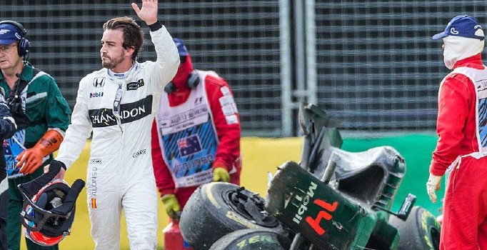 Fernandao Alonso pistlere dönüyor