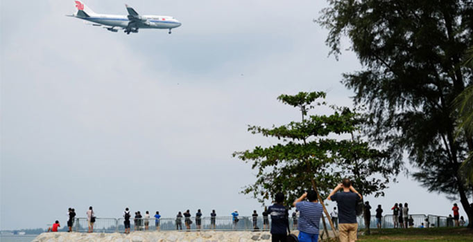 Tarihi buluşma... Kim'in uçağı Singapur'a indi