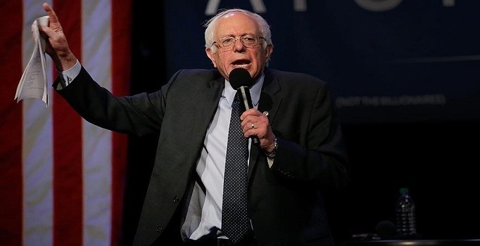 Bernie Sanders: Ekonomide ahlaki ilkeleri geri kazanmak gerekiyor