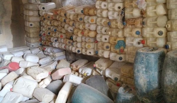 Yüksekova'da PKK'lıların terk ettikleri binada silah ve mühimmat ele geçirildi