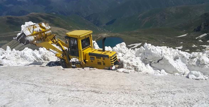 Bayburt'ta haziran ayında karla mücadele