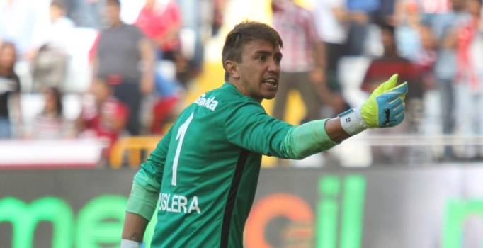 Muslera: 17 kişiye karşı oynadık