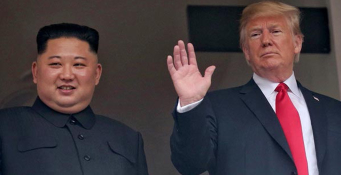 Son dakika! Görüşme sonrası Trump'tan  açıklama: Tatbikatı durduruyoruz