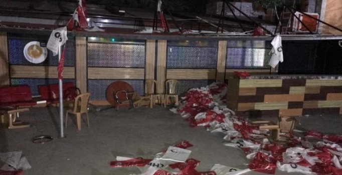 Konya’da CHP’nin seçim merkezine saldırı: Yaralılar var