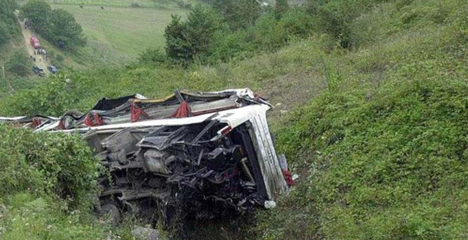 Hindistan'da yolcu otobüsü faciası: 16 ölü