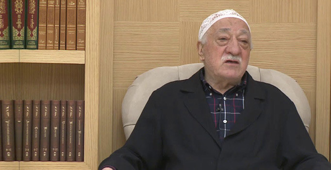 FETÖ'den Yunanistan'a kaçan üyelerine davranış talimatı: Atina'da perukla dolaşın