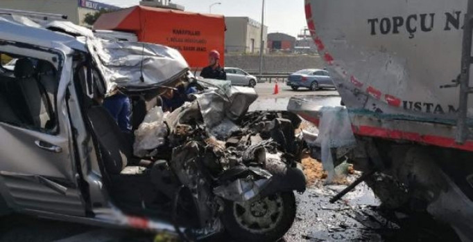 Kocaeli'de feci kaza: 2 ölü