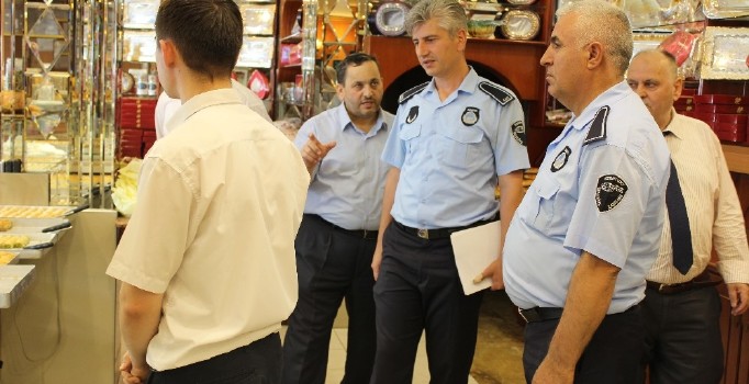 (Özel) Esenyurt zabıtasından bayram denetimi