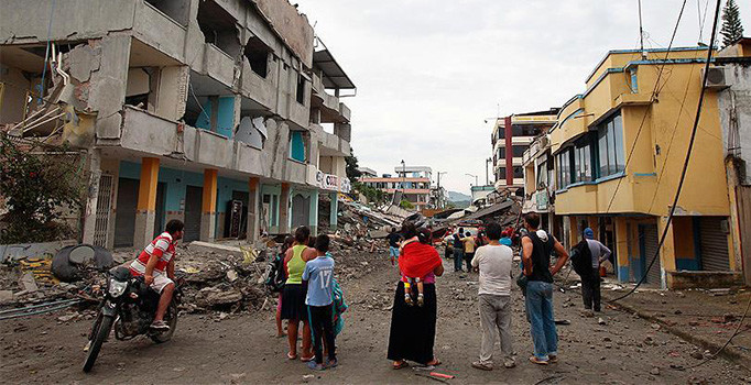 Ekvador'daki depremde ölü sayısı 233'e yükseldi