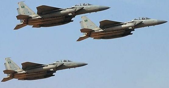 Koalisyon uçakları Husilerin kampını bombaladı