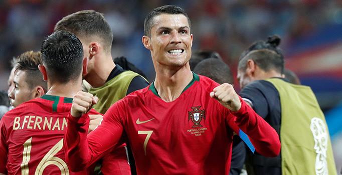 Cristiano Ronaldo golü attı tarihe geçti