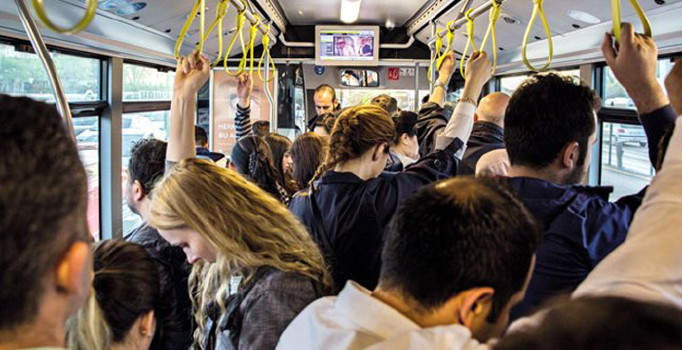 Metrobüste tacize 7 yıl 6 ay ceza