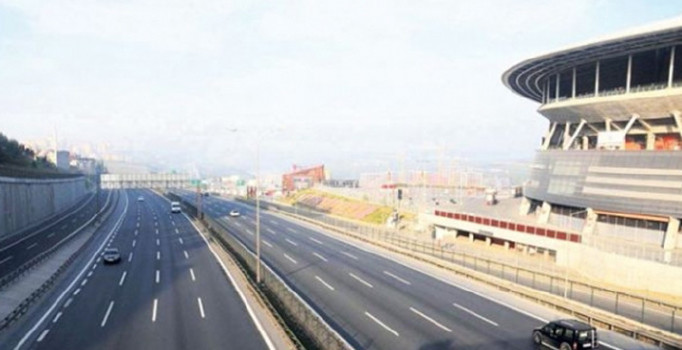 İstanbul'da bayram sabahında yollar bomboş kaldı