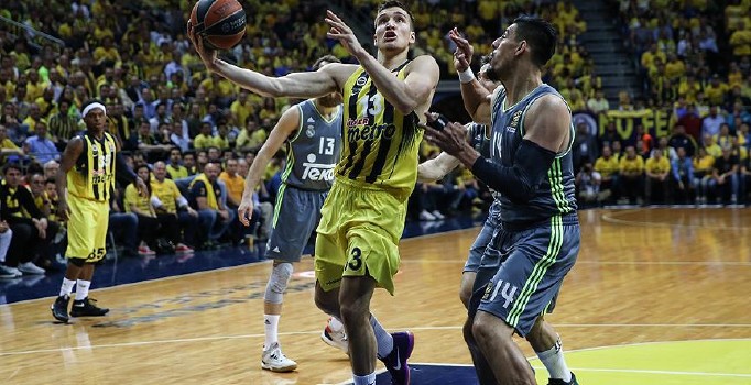 Fenerbahçe, Real Madrid karşısında Dörtlü Final için sahada