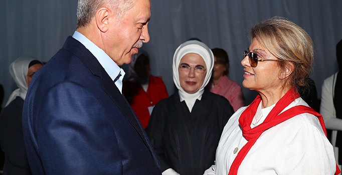 AK Parti’nin İstanbul mitingine Tansu Çiller de katıldı