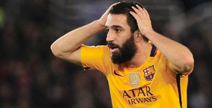Barcelona'ya Arda Turan'dan kötü haber