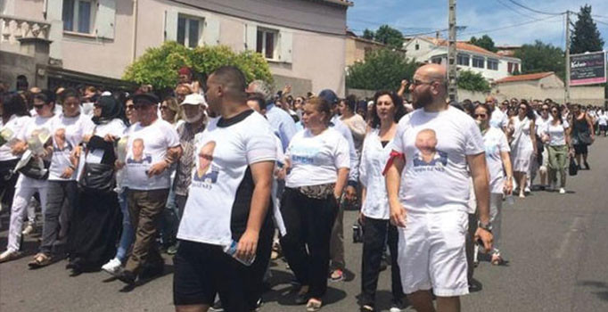 Fransa Engin için yürüdü