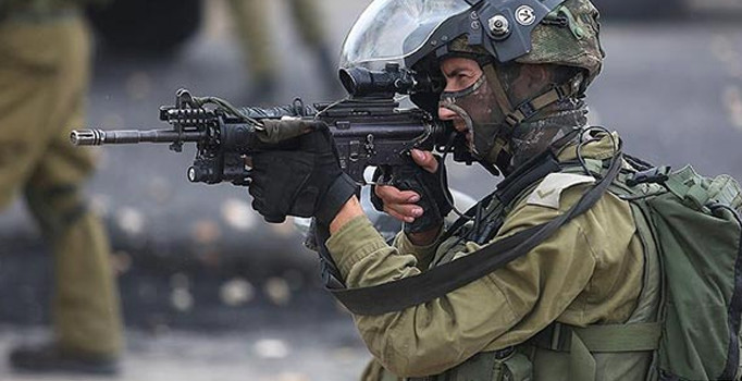 İsrail askerinin yaraladığı Filistinli genç hayatını kaybetti