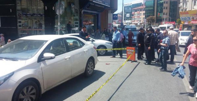 İstanbul'da sokak ortasında dehşet!