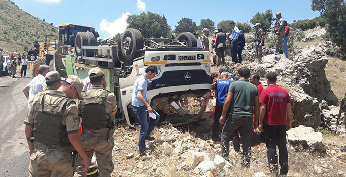 Adıyaman’da feci kaza: 2 ölü, 1 yaralı