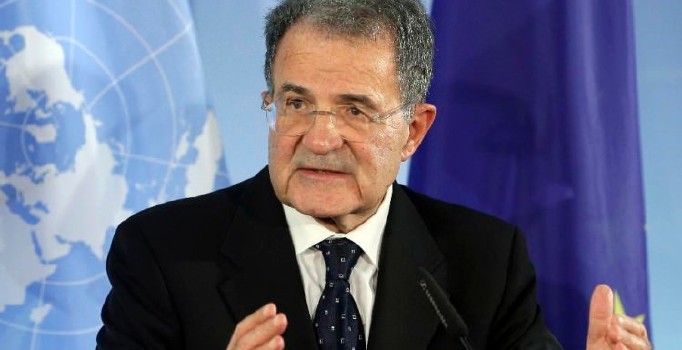 Eski İtalya Başbakanı Prodi: Mülteciler atom bombası gibi