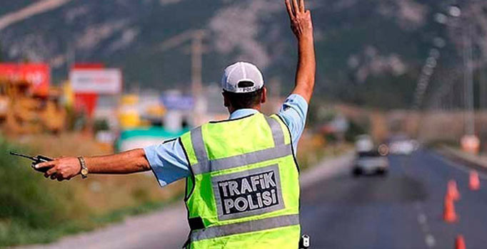 Bayramda on binlerce polis sahaya iniyor