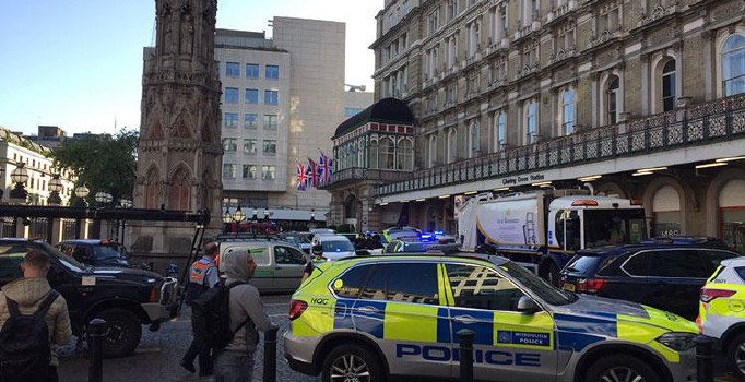 Son dakika! İngiltere'de bomba paniği