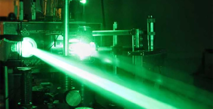 Son dakika! Çin lazer silahlarıyla ABD uçaklarını hedef aldı