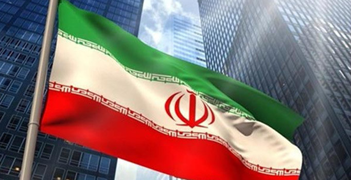 İran'dan Hindistan'a petrol uyarısı