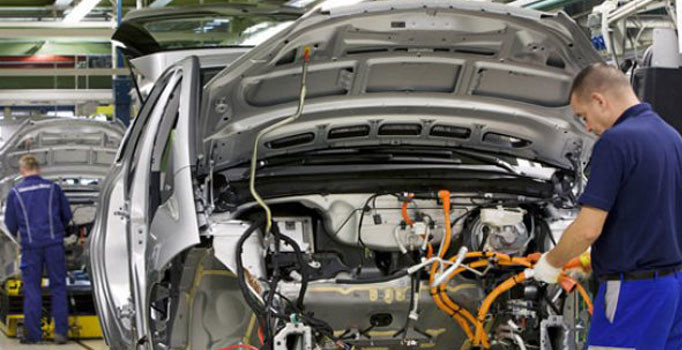 İngiliz otomotiv sektöründe yatırımlar sert düştü