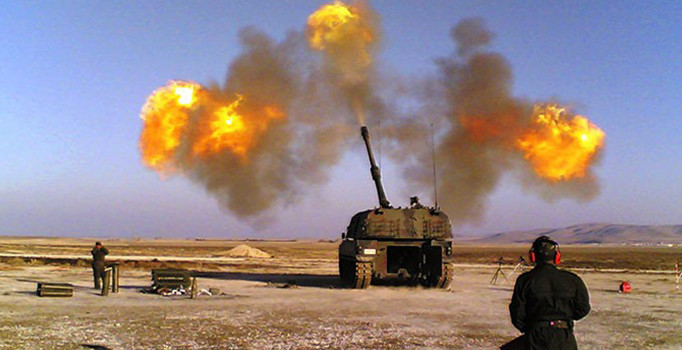 TSK, muhaliflerin lazerle işaretlediği yerleri Fırtına Obüsleri ile vuruyor