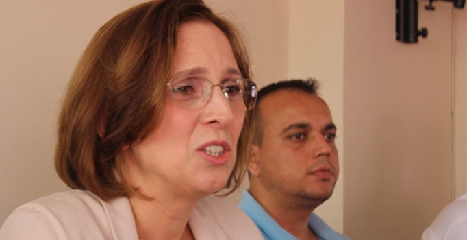 14 saatte 2 kez vekil oldu, 2 kez de vekilliği düştü