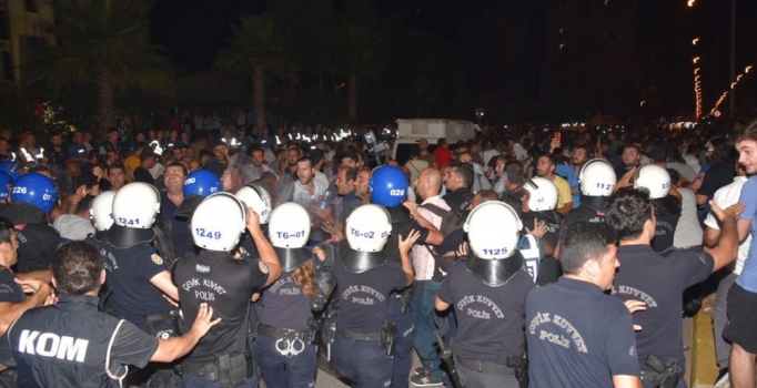 Antalya'da seçim akşamı adliye önündeki olaylara 5 gözaltı