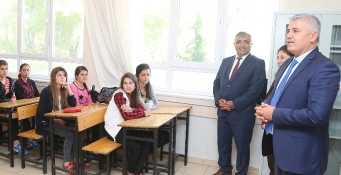Başkan Çalık, sınava girecek öğrencilere başarılar diledi