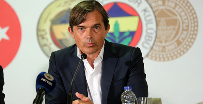 Phillip Cocu: Ayew fit durumda