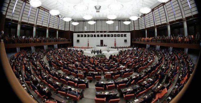 Torba yasada neler var: Sivillere askeri pilotluk, doktorlara zam...